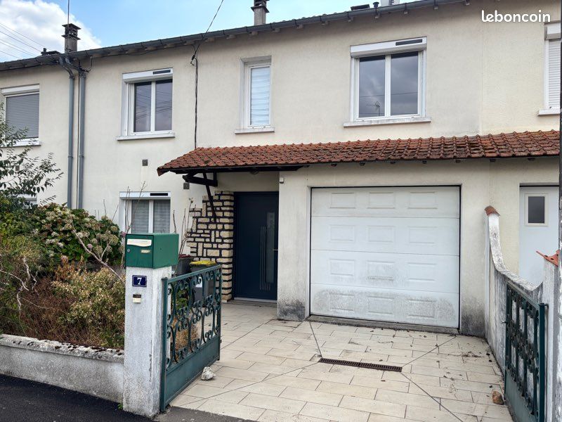 Maison 5 pièces 111 m² · à Niort · 111 m² · 200 000 €