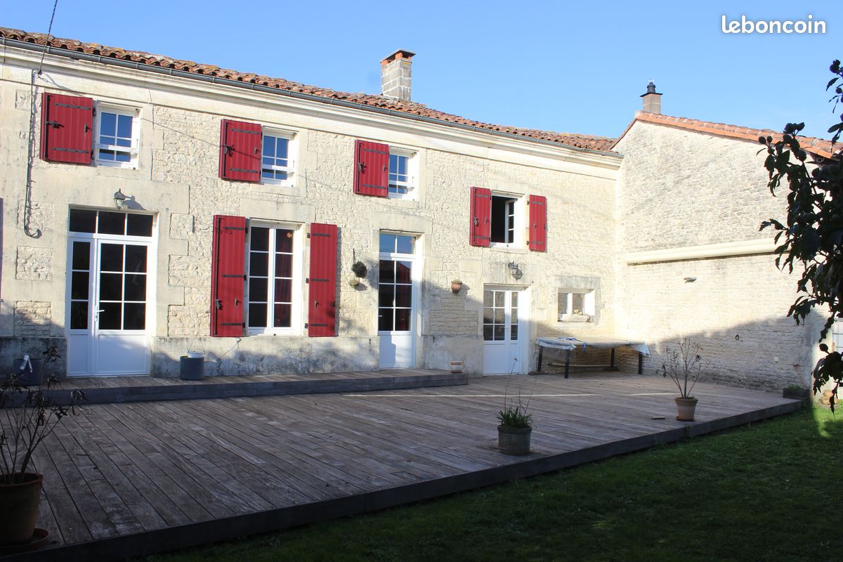 Maison 7 pièces 275 m² · à Cognac · 275 m² · 325 000 €