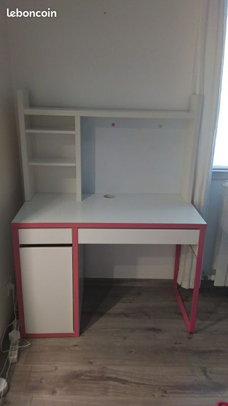 Vends bureau MICKE ikea en excellent etat (image 1)