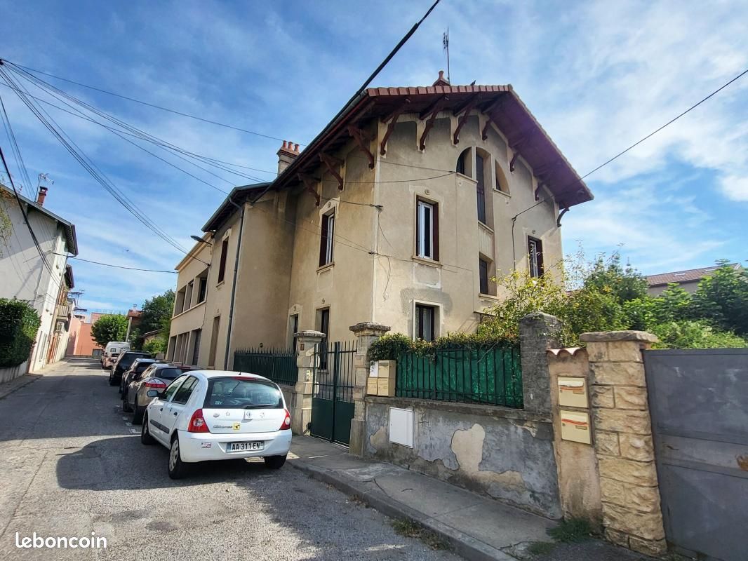Appartement 2 pièces 62 m² · à Romans-sur-Isère · 62 m² · 107 000 €