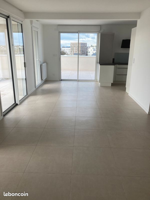 Appartement 4 pièces 94 m² · à Laval · 94 m² · 950 €/mois