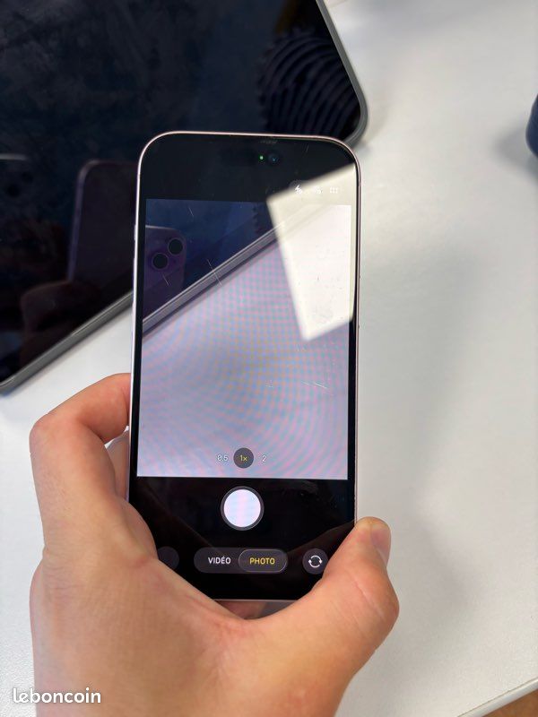 IPhone 15 - 128GO (image 10)