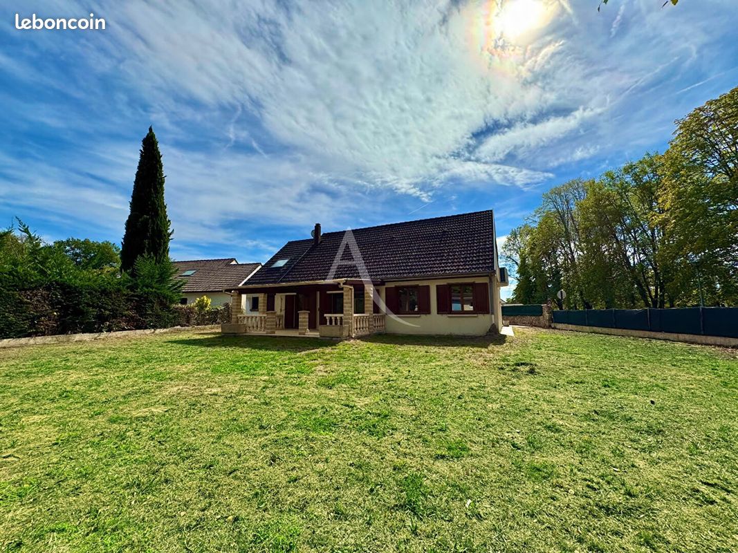 Maison 7 pièces 165 m² · à Le Châtelet-en-Brie · 165 m² · 345 000 €