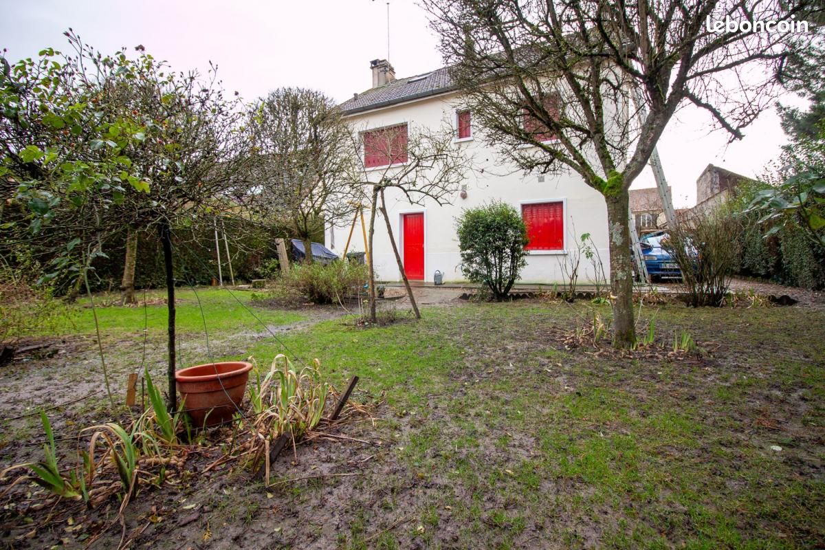 Maison 4 pièces 121 m² · à Marines · 121 m² · 286 000 €