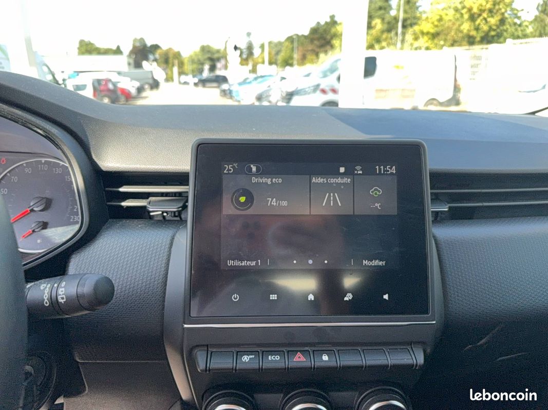 RENAULT Clio TCe 90 Equilibre (image 12)