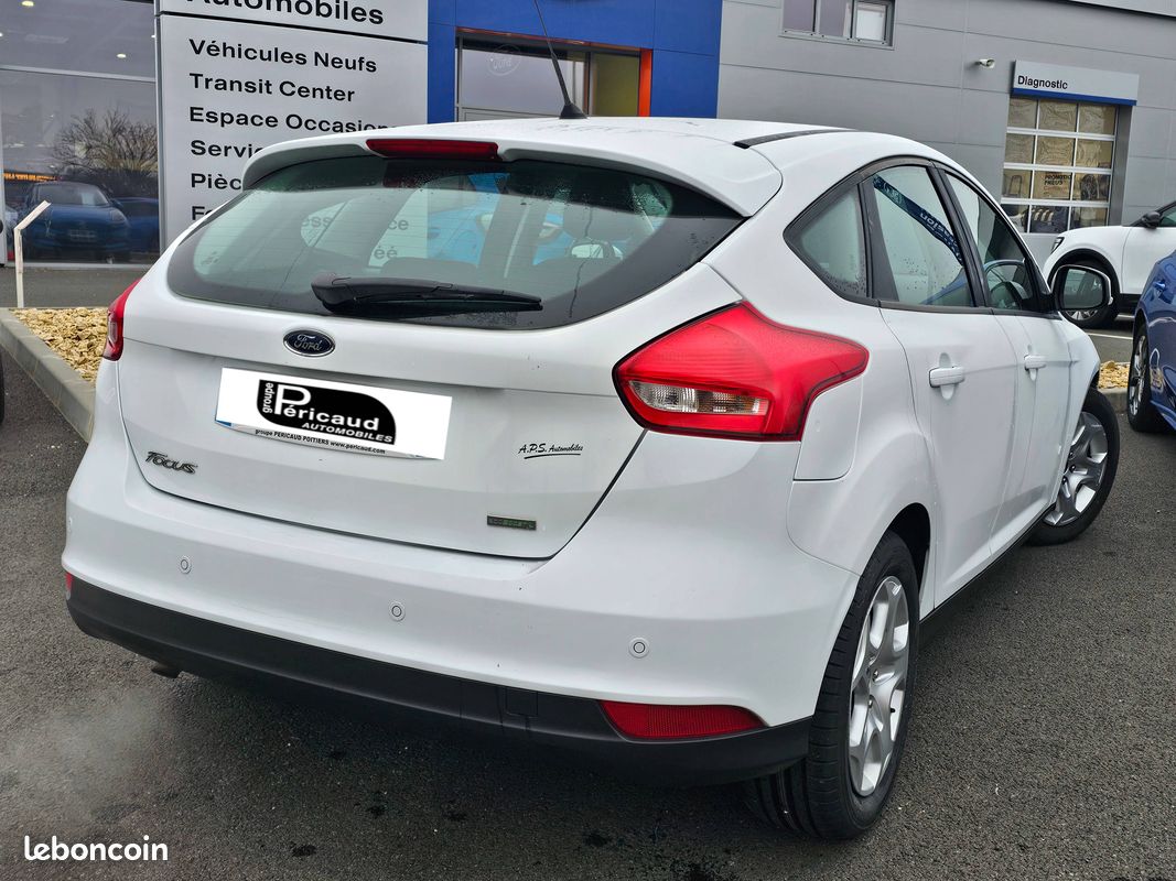 FORD Focus 1.0 EcoBoost 100 S&S 99g Trend (image 2)