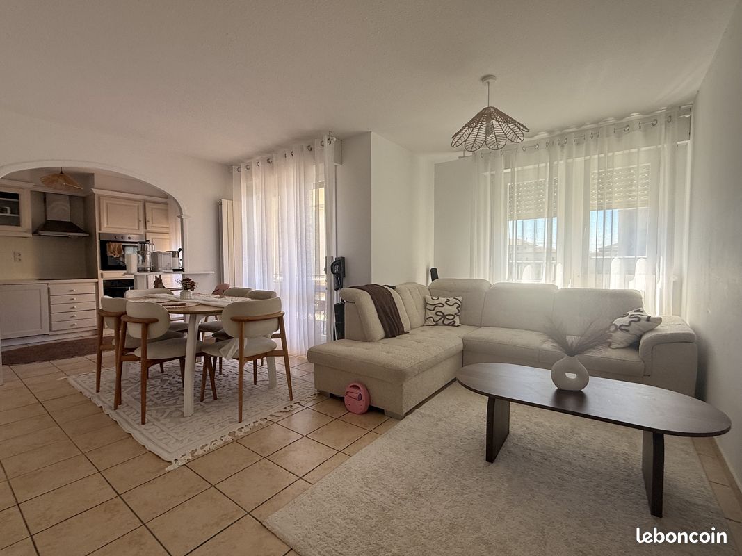 Appartement 4 pièces 86 m² · à Pont-Saint-Esprit · 86 m² · 697 €