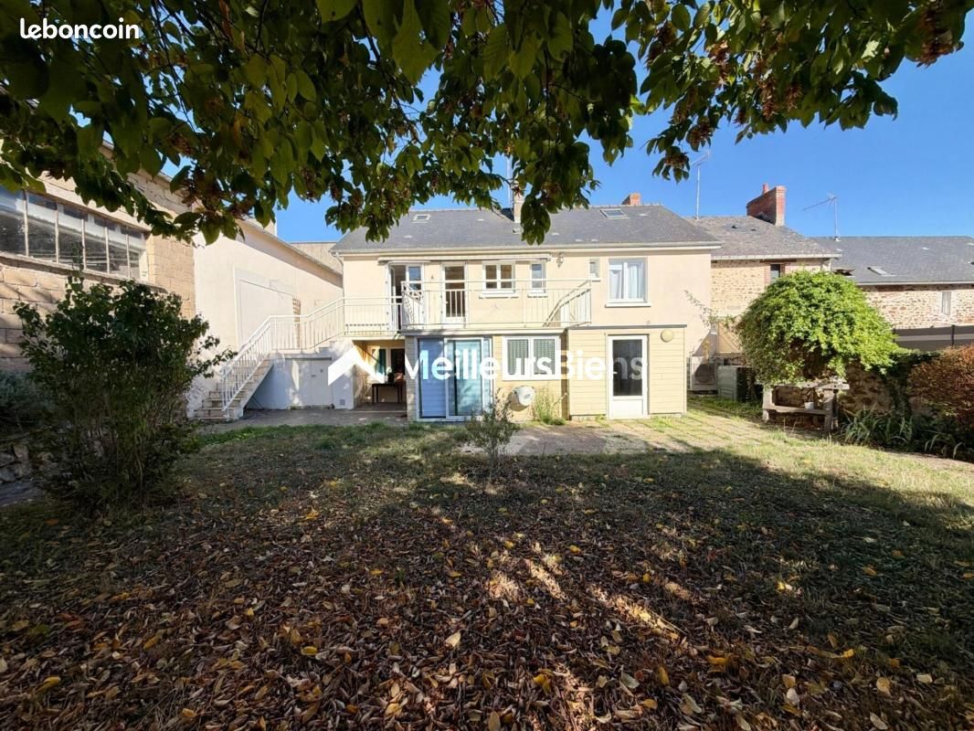 Maison 7 pièces 133 m² · à Montsûrs · 133 m² · 147 400 €