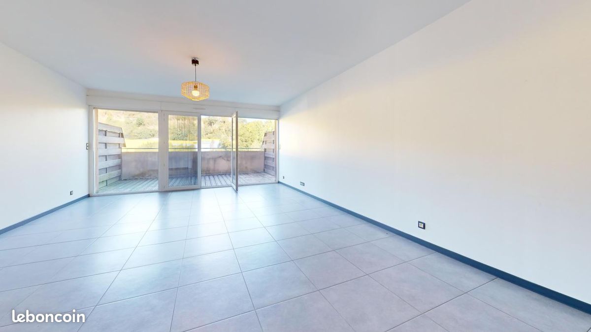 Appartement 4 pièces 96 m² · à Neuville-sur-Saône · 96 m² · 1 150 €/mois