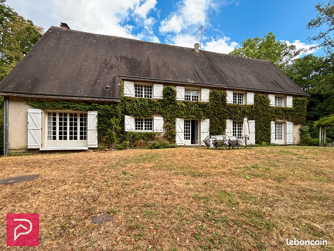 Maison 12 pièces 350 m² · à Bernay · 350 m² · 504 000 €