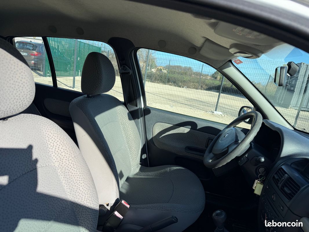 Renault clio 2 dci campus pack clim 3500euros (image 5)