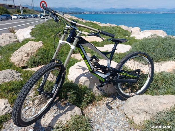 Downhill Yt Tues 2014 YT Industries Tues Used In M Buycycle