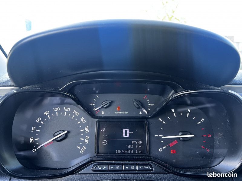Citroen C3 STE 1.2 PURETECH 83CH S&S FEEL (image 13)