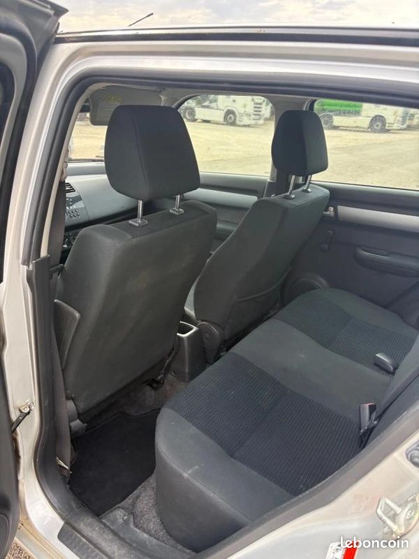 Suzuki Swift 1.3 90 GL (image 10)