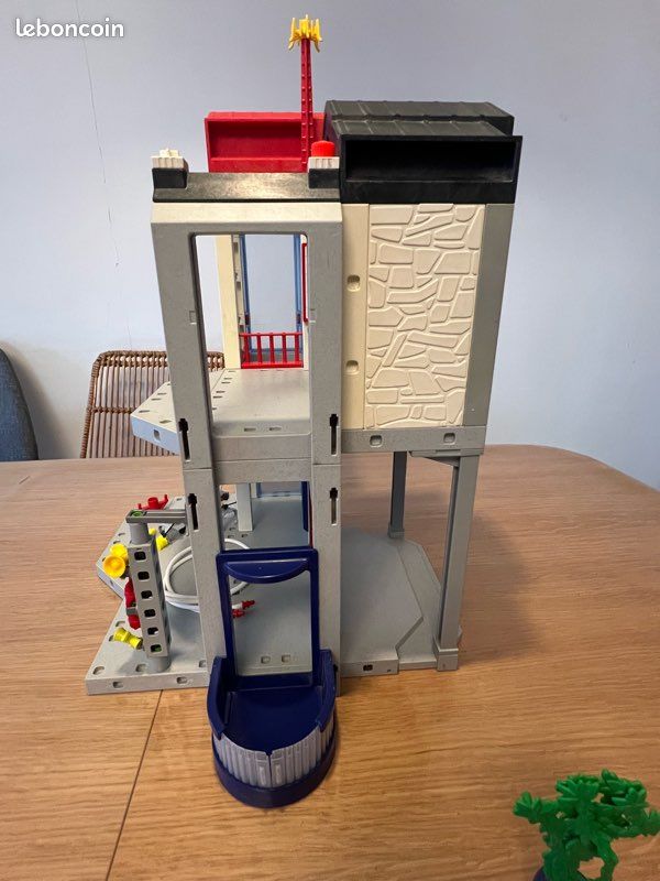 Playmobil Caserne pompiers 3885 (image 2)
