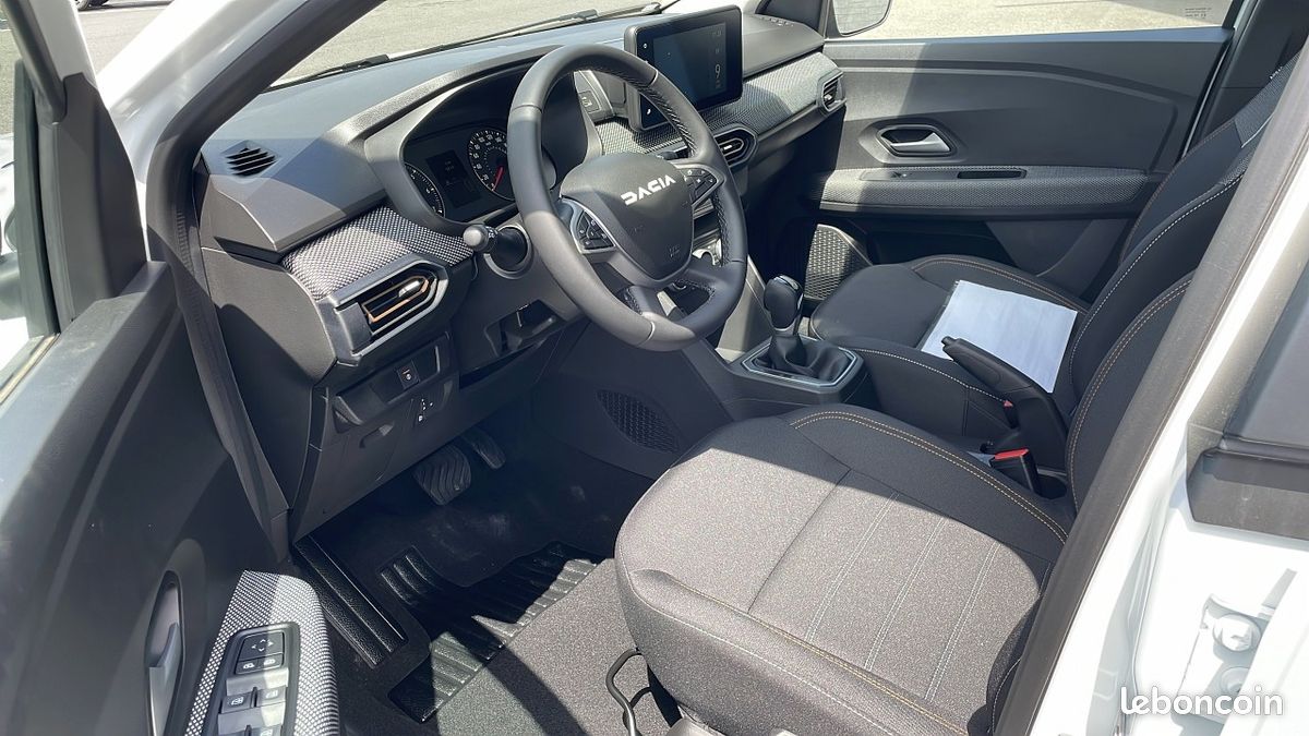 Dacia SANDERO 1.0 TCE 90CH STEPWAY EXPRESSION CVT -24 (image 12)