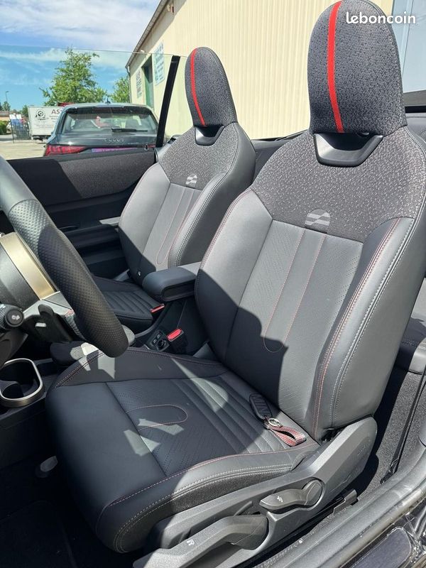 Mini COOPER CABRIO S 204CH JCW DKG7 (image 10)