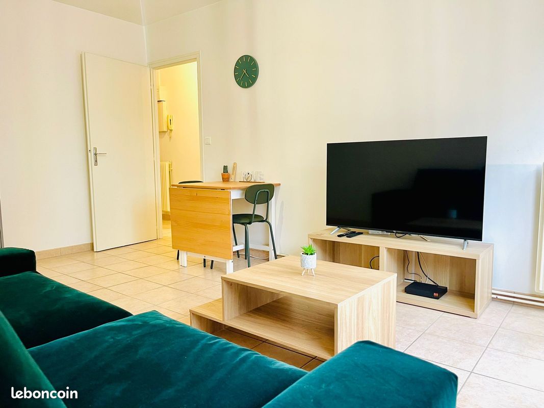 Appartement 1 pièce 28 m² · à Orléans · 28 m² · 650 €