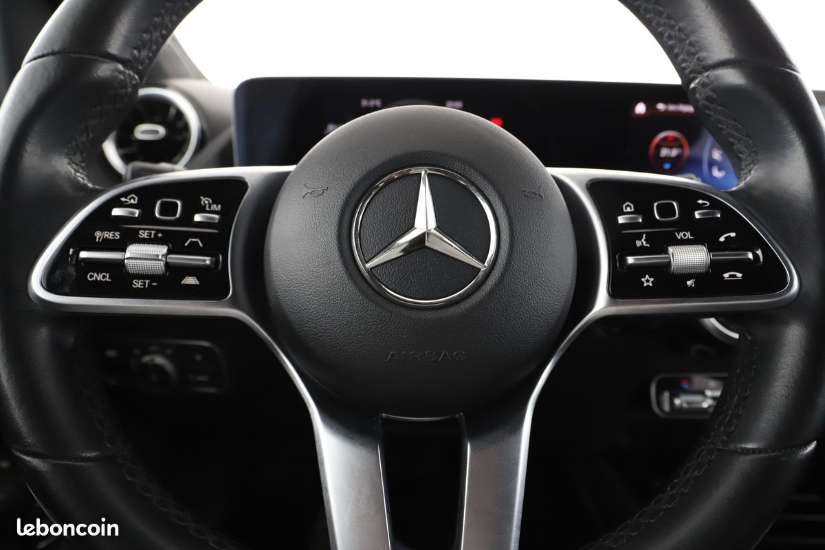 Mercedes-Benz GLA 200 d Progressive Line DCT 150 ch (image 16)