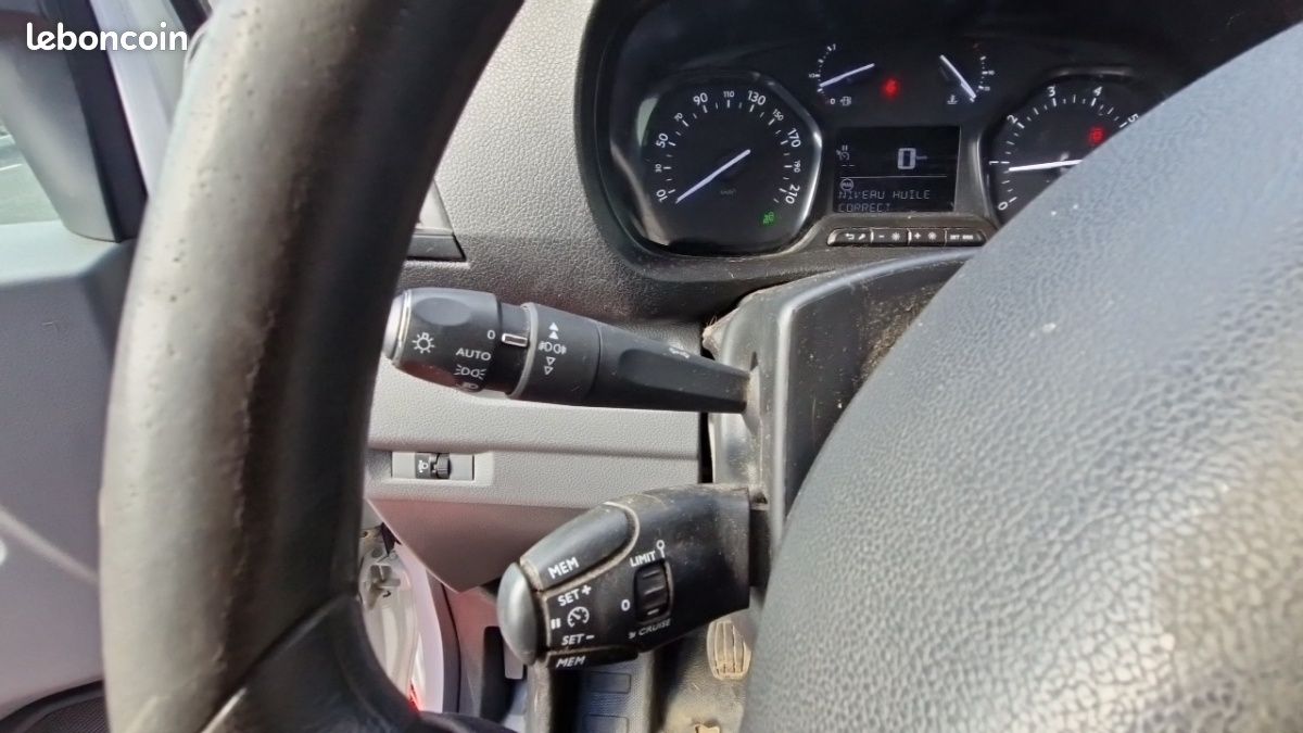 Citroën Jumpy FOURGON m bluehdi 120 ss bvm6 driver (image 16)