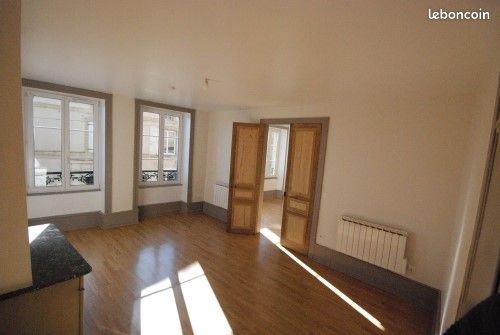 Appartement 4 pièces 103 m² · à Montmédy · 103 m² · 610 €