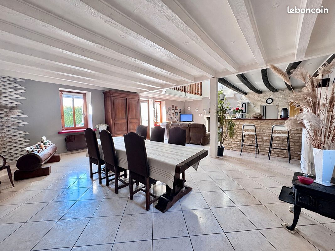 Maison 6 pièces 155 m² · à Belleneuve · 155 m² · 265 000 €