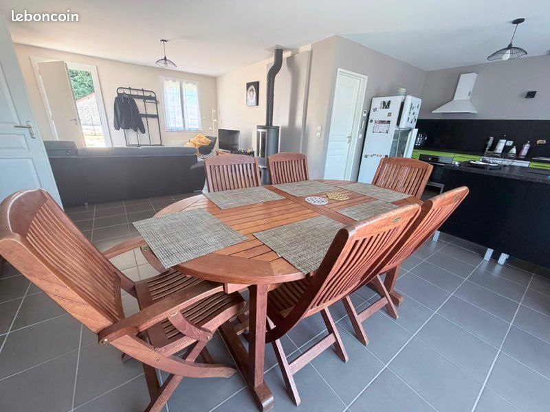 Table avec 6 chaises teck massif (image 1)