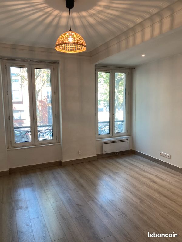 Appartement 2 pièces 43 m² · à Paris · 43 m² · 1 516 €