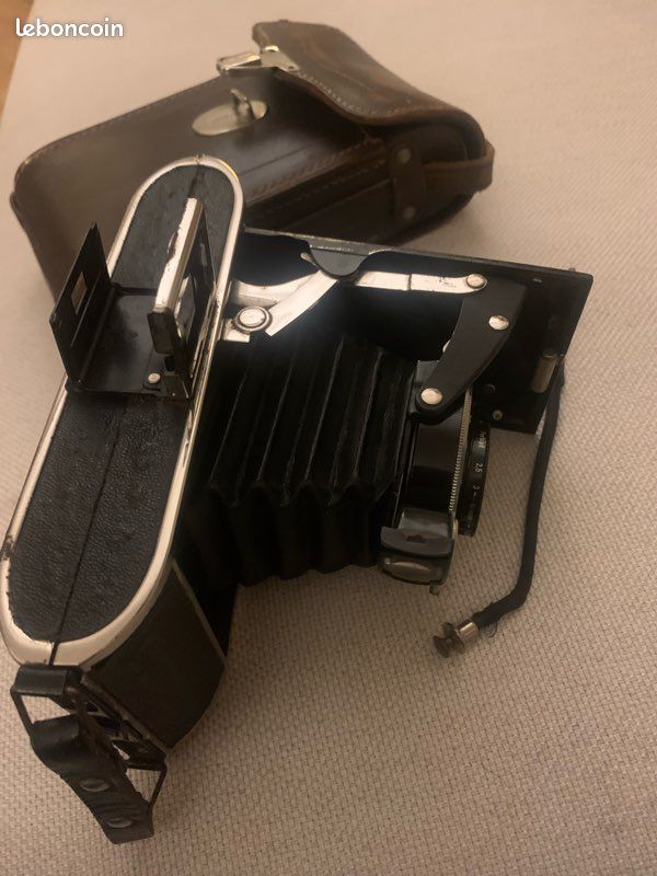 Lot 162 - A Voigtlander Bessa III (667) Medium Format