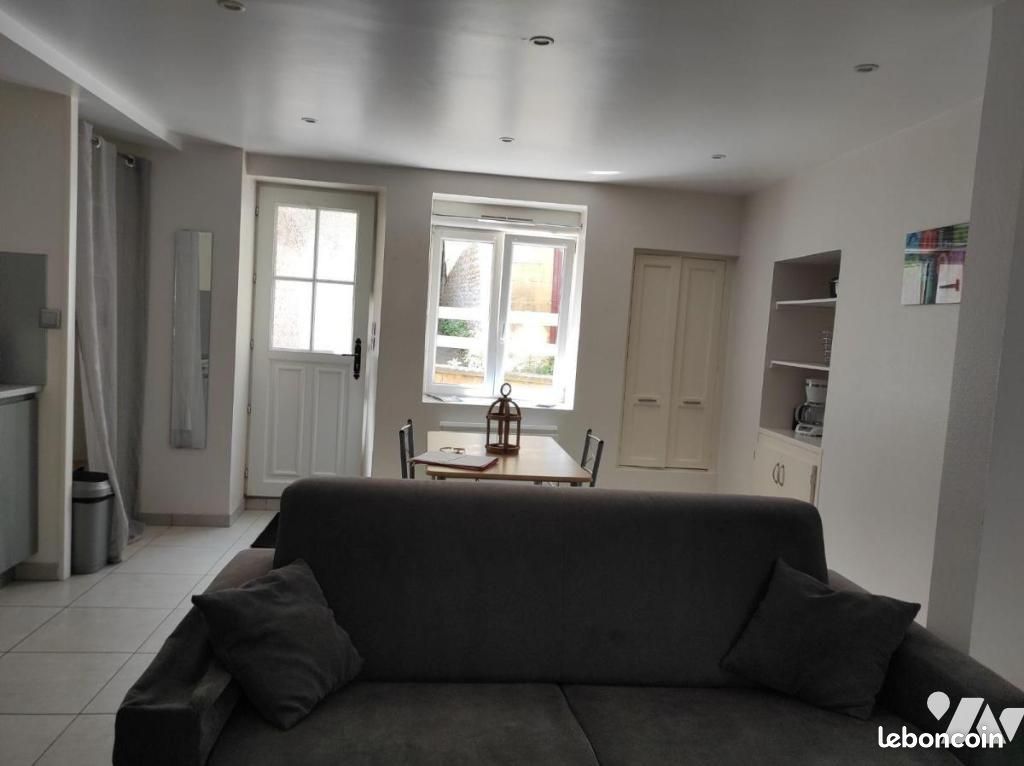 Appartement 1 pièce 27 m² · à Douvres-la-Délivrande · 27 m² · 500 €