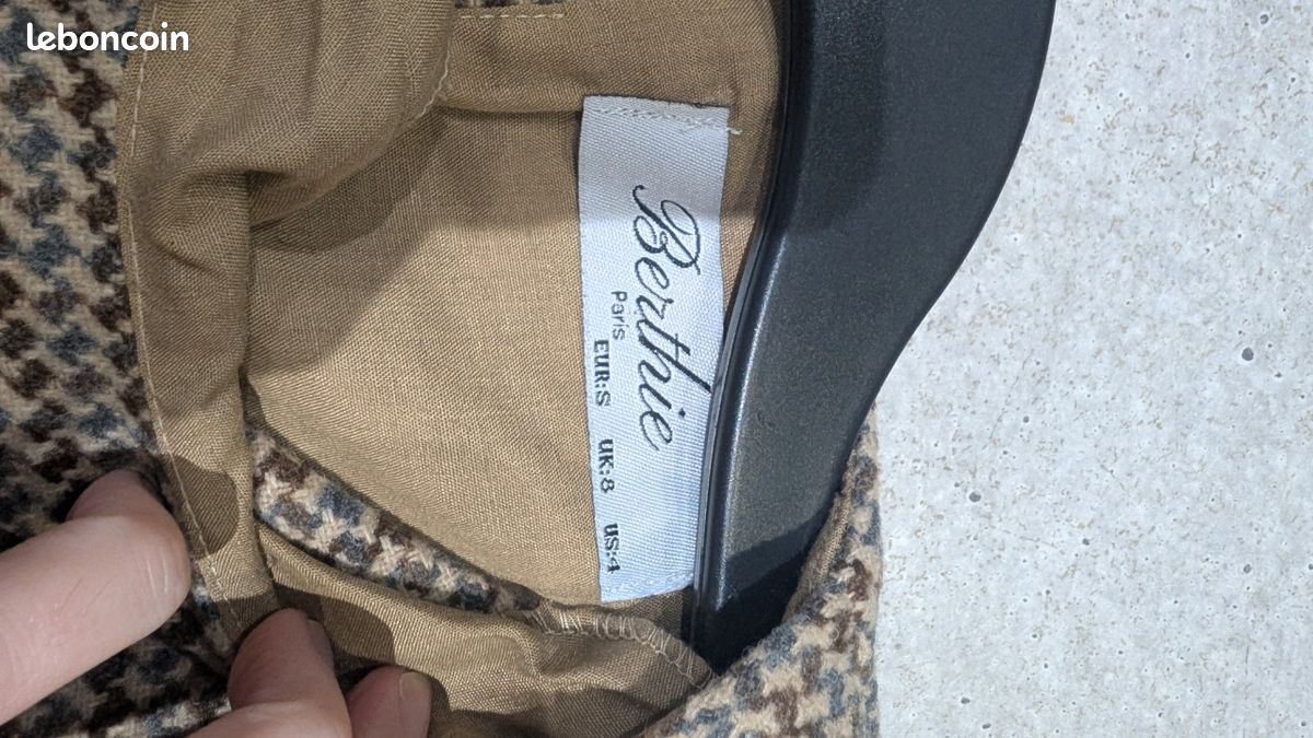 Robe Berthie taille S (image 3)