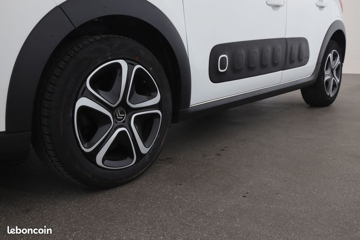 Citroen C3 1.2 PureTech Shine 82 ch (image 25)