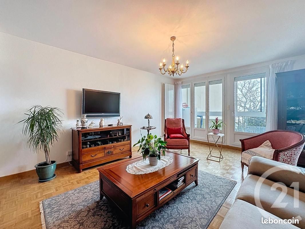 Appartement 5 pièces 101 m² · à Brest · 101 m² · 217 300 €