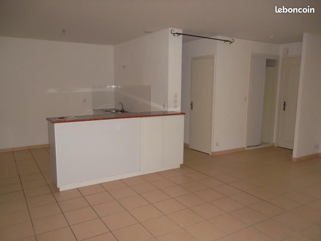 Appartement 3 pièces 68 m² · à Le Coteau · 68 m² · 472 €