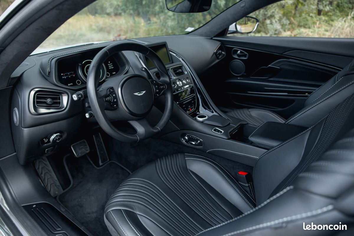 Aston Martin DB11 V8 4.0 Coupé - Suivi Aston Martin - Révisée - PPF Complet - Garantie 6 mois (image 7)