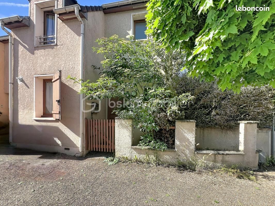 Maison 4 pièces 79 m² · à Savigny-le-Temple · 79 m² · 235 000 €