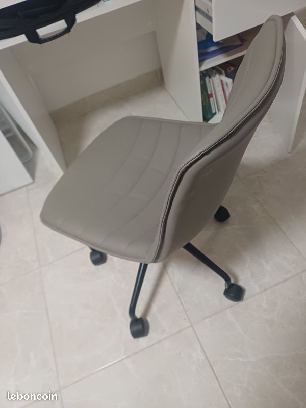 Chaise (image 1)