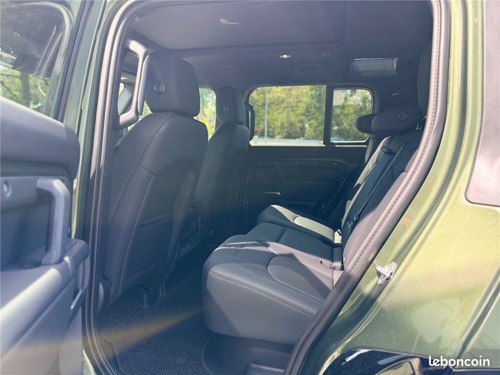 Land Rover Defender PHEV 110 X-Dynamic SE (image 8)