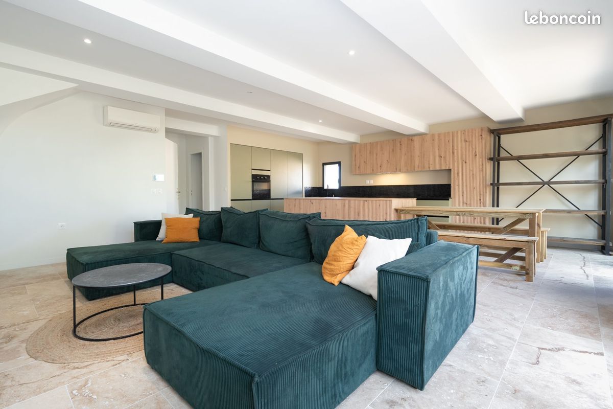 Maison 5 pièces 136 m² · à Montblanc · 136 m² · 462 000 €
