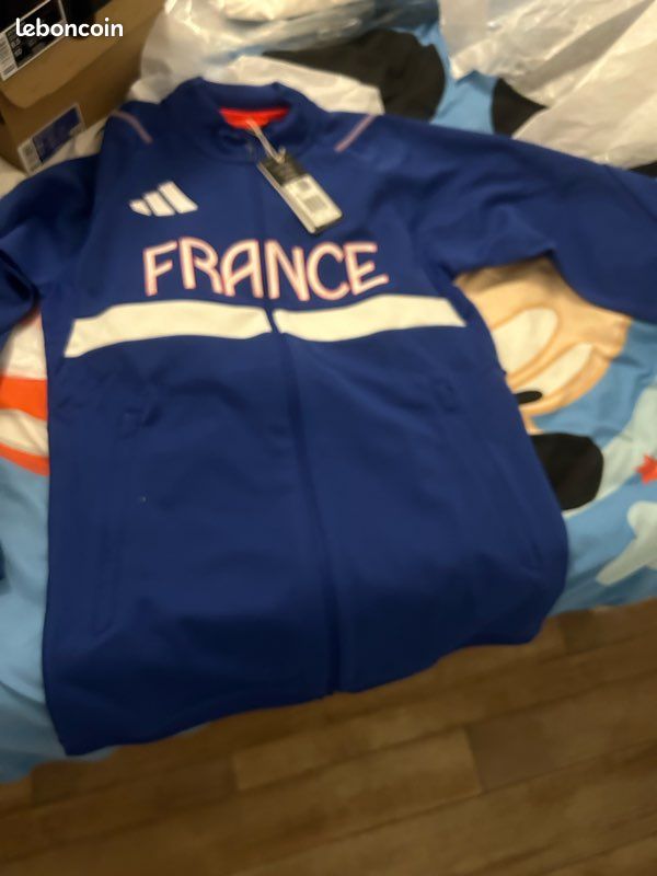 Veste Adidas neuve (image 1)