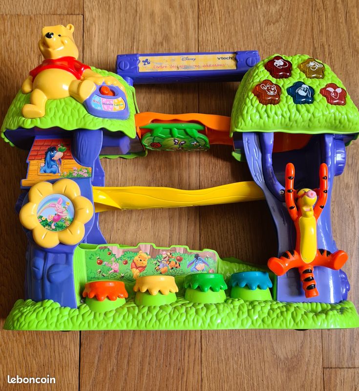 L’arbre des aventures Winnie l’Ourson de V-Tech (image 1)