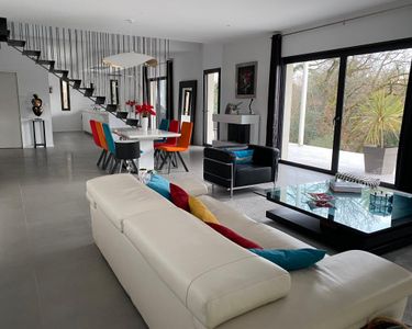 Maison 1 090 000 € - 207 m²