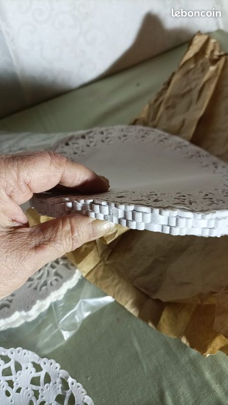 Lot napperons ronds dentelle papier Ø 19 cm pâtisserie déco (image 4)