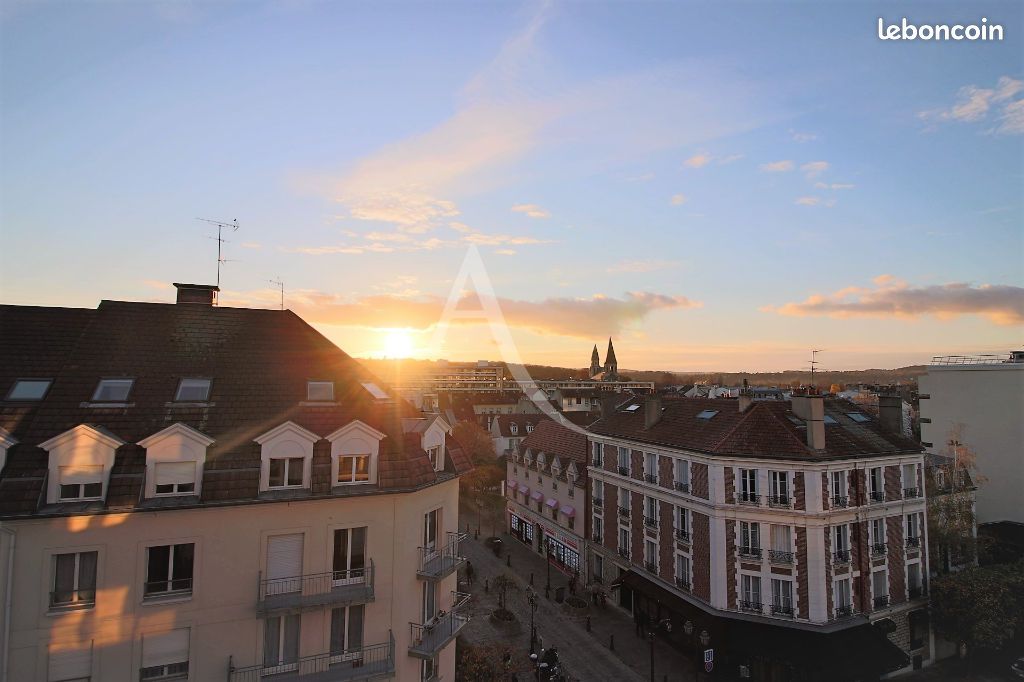 Appartement 3 pièces 70 m² · à Poissy · 70 m² · 1 300 €/mois