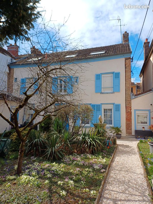 Appartement 3 pièces 53 m² · à Sainte-Savine · 53 m² · 655 €