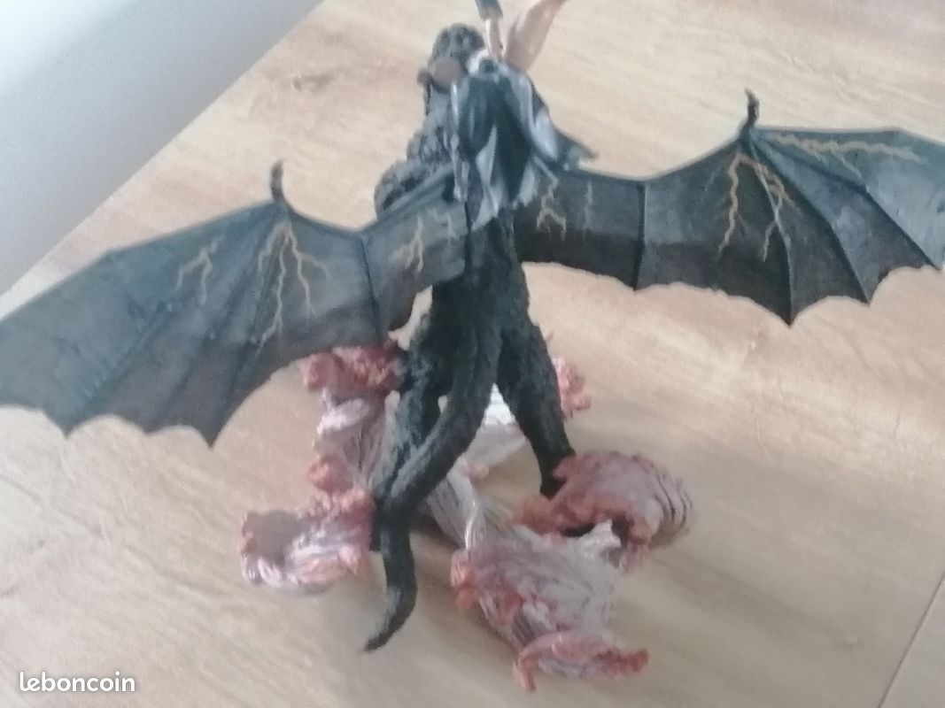 Statue Guts sur Zodd Berserk (image 1)