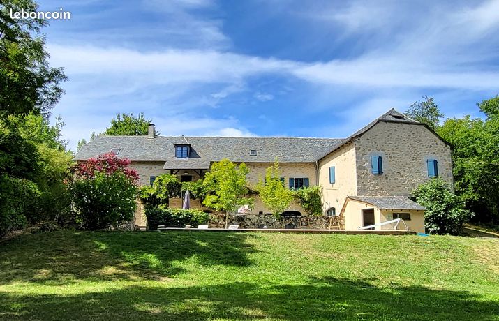 Propriété 12 pièces 327 m²