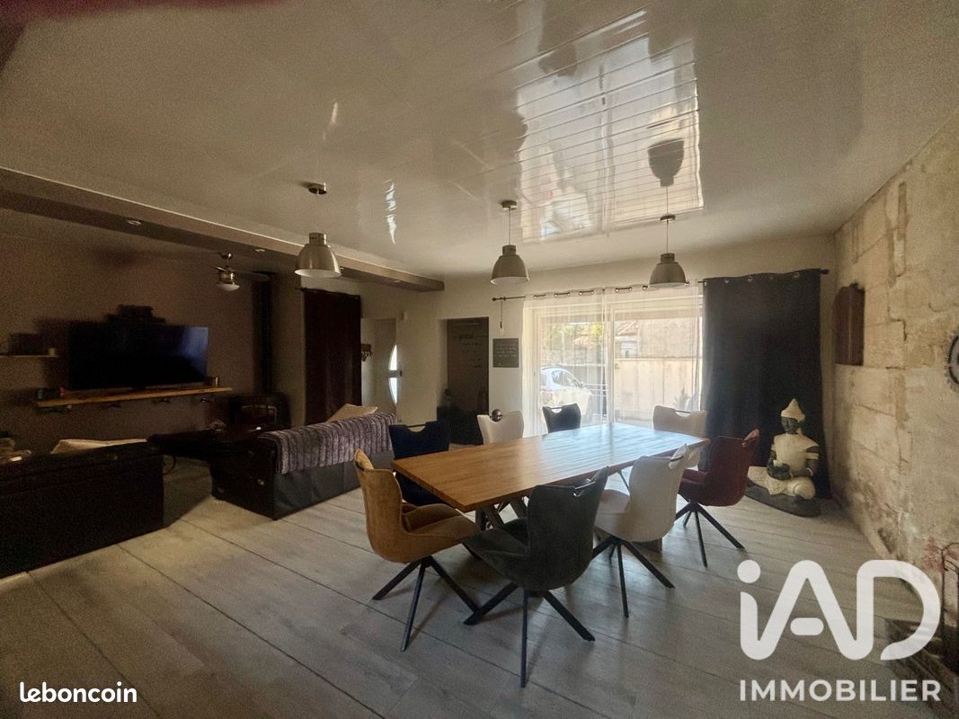 Maison 7 pièces 177 m² · à Cussac-Fort-Médoc · 177 m² · 1 700 €