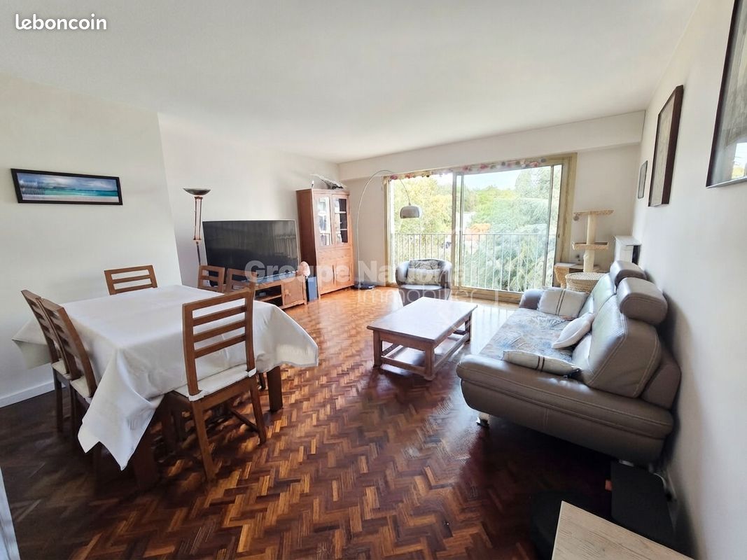 Appartement 5 pièces 118 m² · à Versailles · 118 m² · 540 000 €