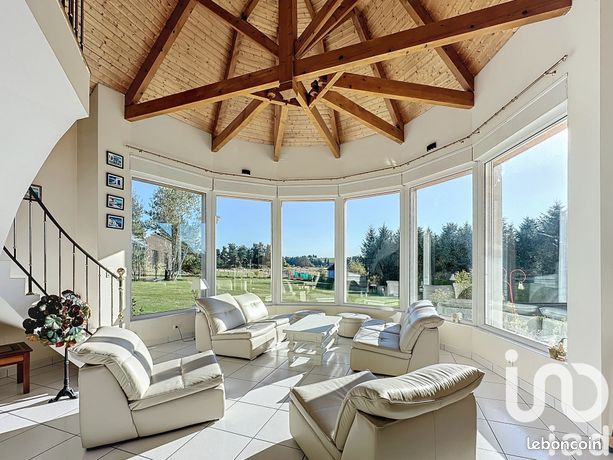 Maison 13 pièces 303 m²